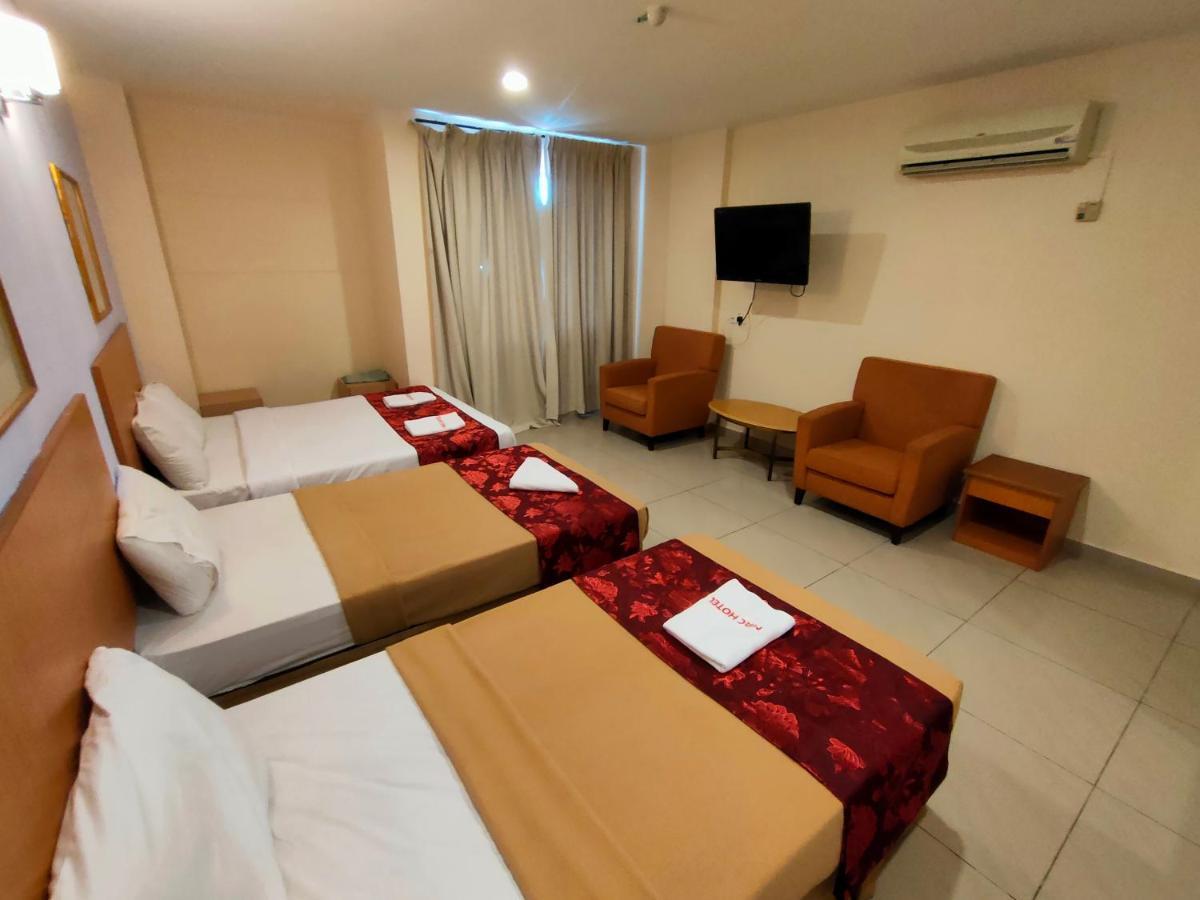 Mrc Hotel Melaka Raya Екстериор снимка