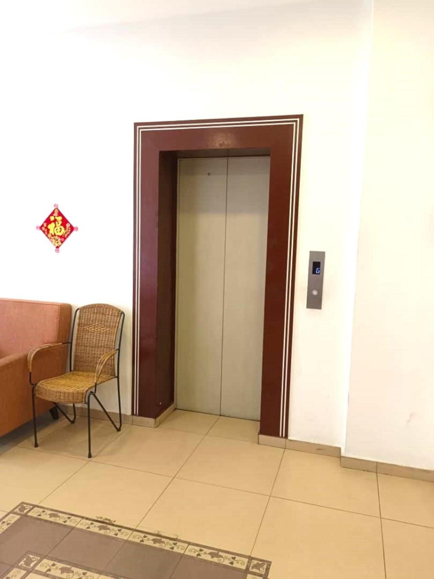 Mrc Hotel Melaka Raya Екстериор снимка