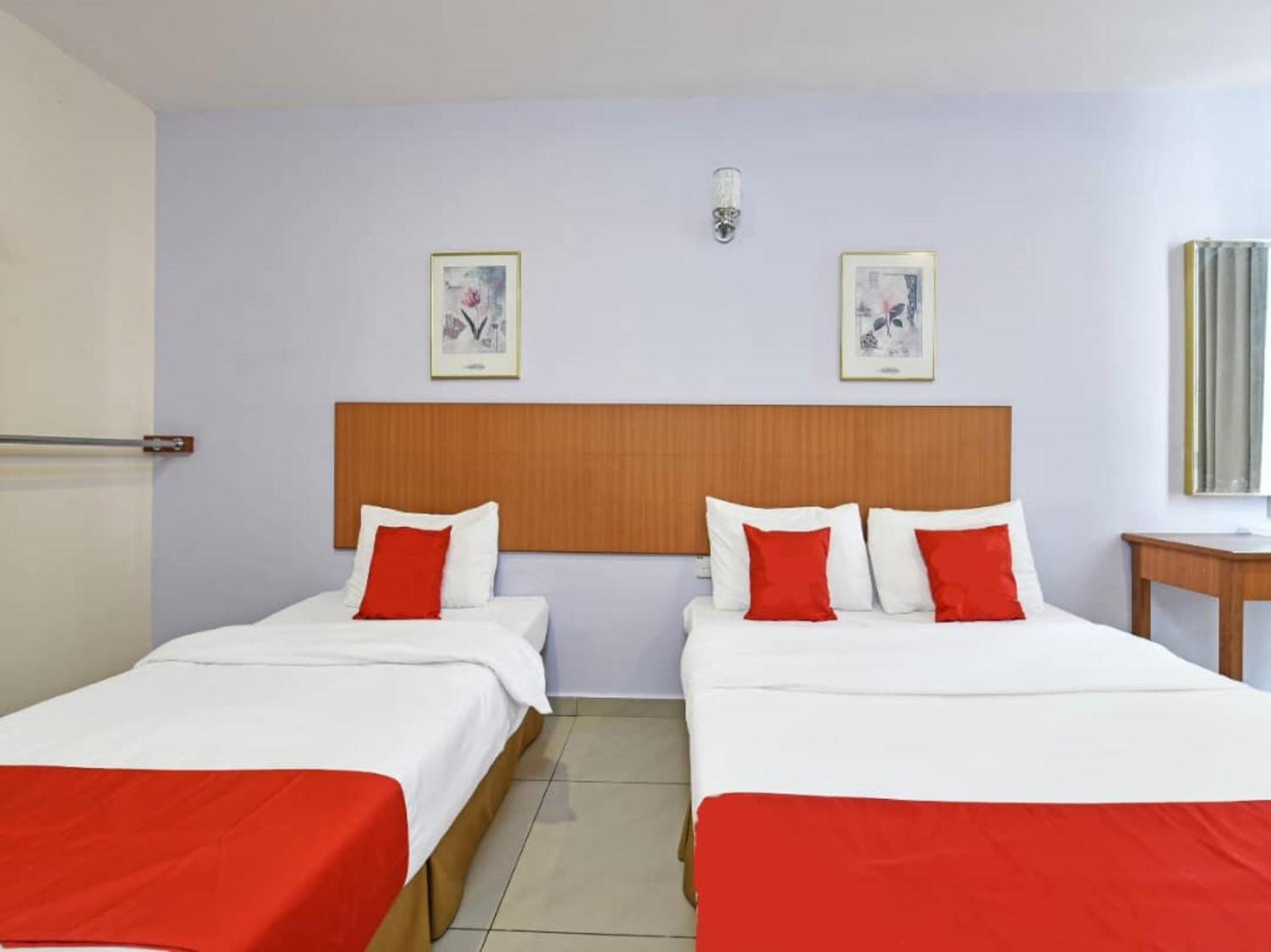 Mrc Hotel Melaka Raya Екстериор снимка