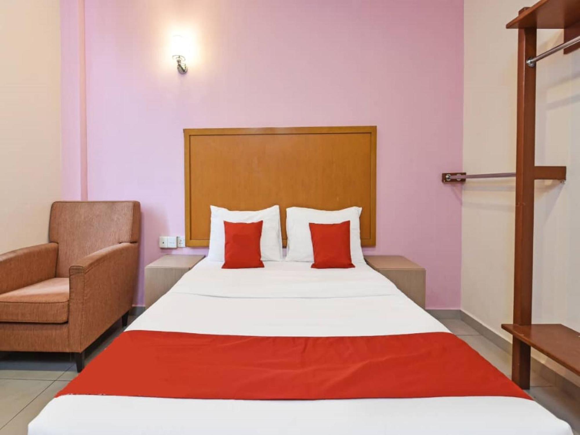 Mrc Hotel Melaka Raya Екстериор снимка