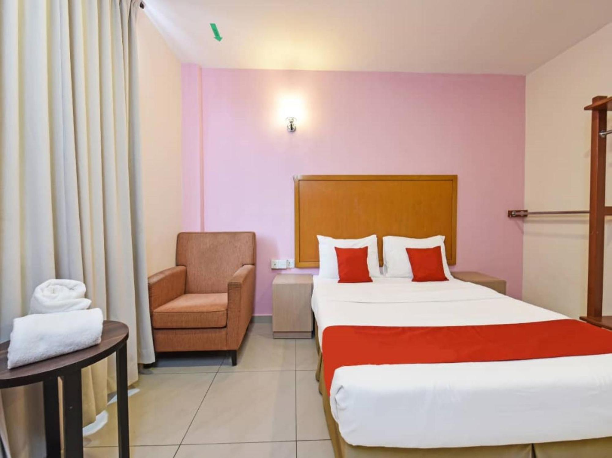 Mrc Hotel Melaka Raya Екстериор снимка